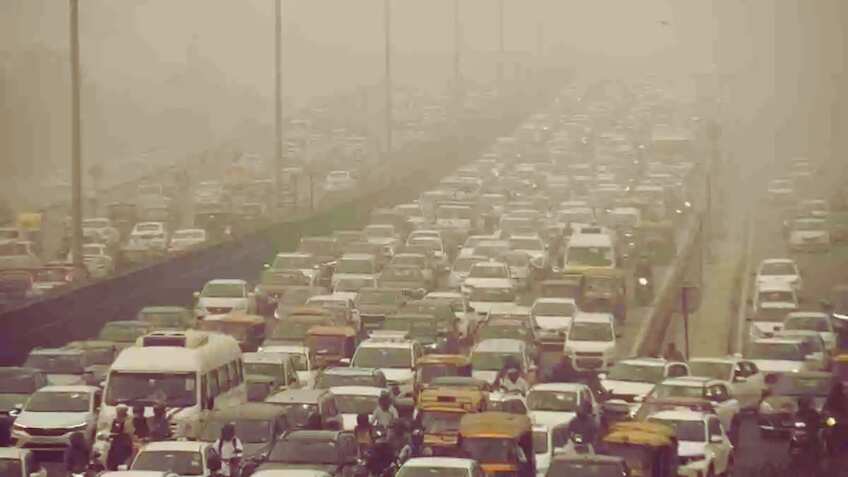 दिल्ली-NCR की हवा में घुल गया है 'जहर', ग्रैप-4 लागू होने की खबरें झूठी और भ्रामक, सीएक्यूएम ने किया खंडन