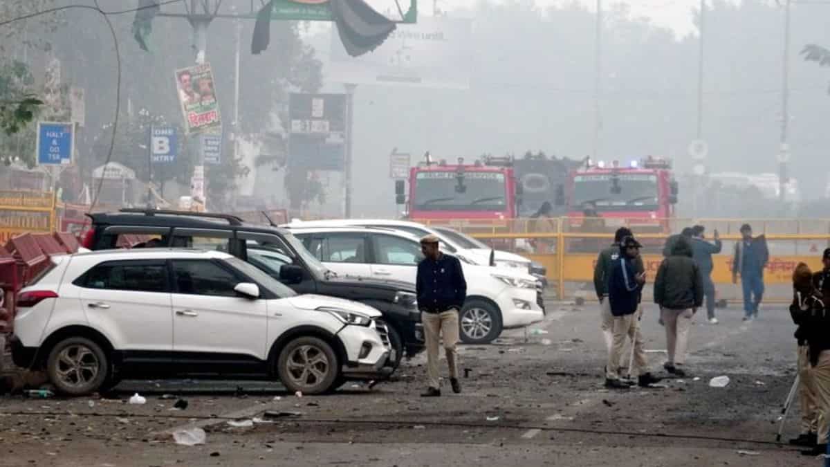 दिल्ली बम ब्लास्ट मामला: ईडी की बड़ी कार्रवाई, अल फलाह यूनिवर्सिटी से जुड़े 25 ठिकानों पर छापेमारी शुरू 