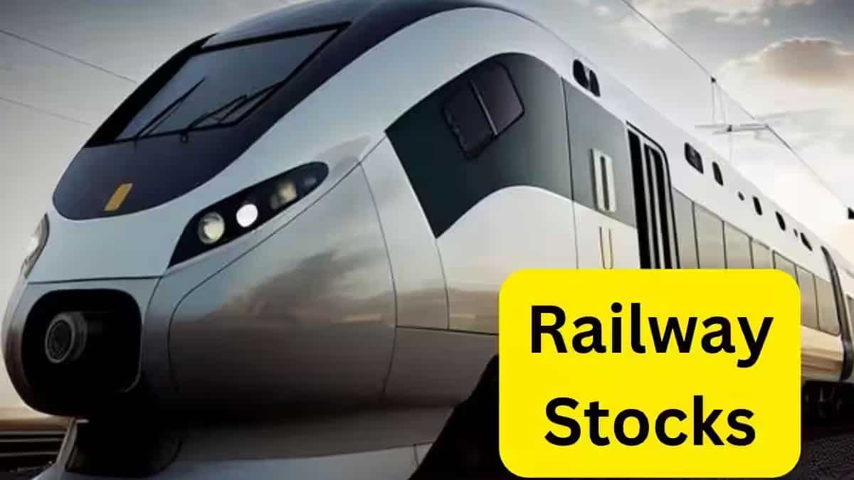 सालभर में ₹369 से ₹166 में आया ये Railway Stock! बाजार बंद होने के बाद हाथ लगा ऑर्डर, ₹2101 करोड़ की ऑर्डरबुक