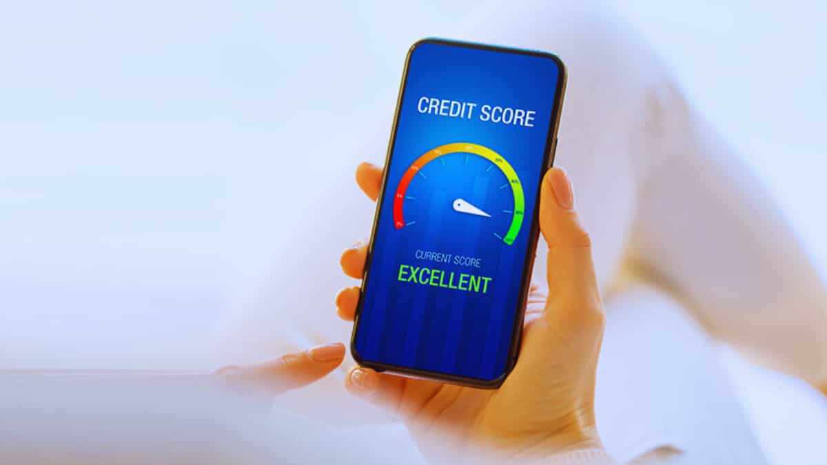 आपके 657 क्रेडिट स्कोर की बदलेगी काया! लोन अप्रूवल और फाइनेंशियल स्टेबिलिटी का ये रहा अचूक मंत्र