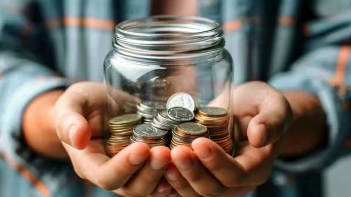 खर्चे बेलगाम और बचत गायब? ये 4 मनी रूल्स बदल देंगे पूरा 'गेम'! अकाउंट को रखेंगे हरा-भरा