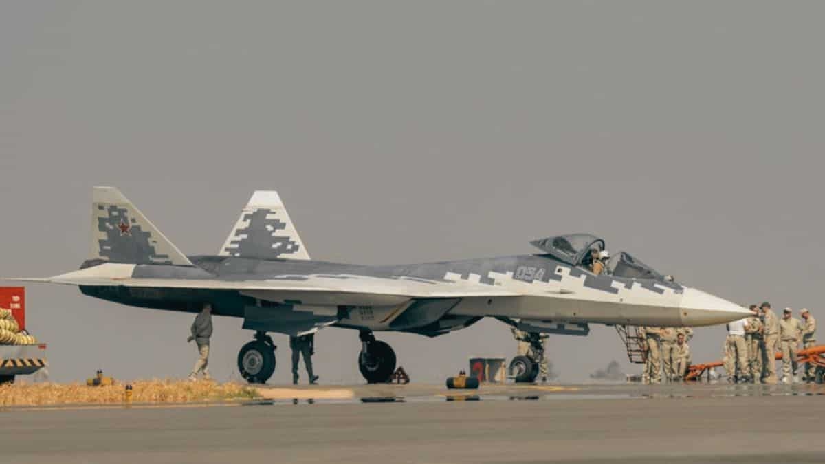 Defence Stock: HAL के लिए बड़ी खबर, रूस Su-57 की टेक्नोलॉजी ट्रांसफर करने को तैयार- शेयर में दिख सकती है 30% की तेजी