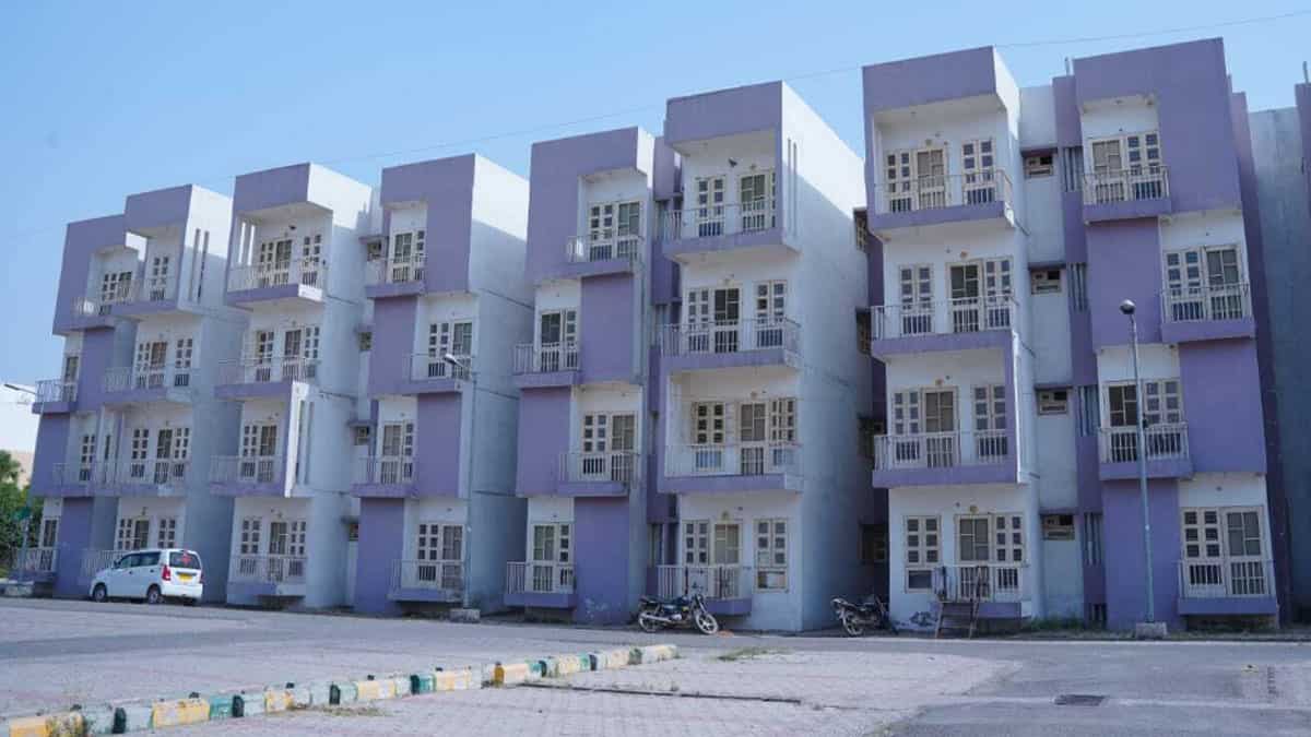 NCR में 6.62 लाख रुपए में मिलेगा 1BHK फ्लैट, हाईवे, मेट्रो से सीधी कनेक्टिविटी, ₹38,986 देकर चाबी करें पक्की