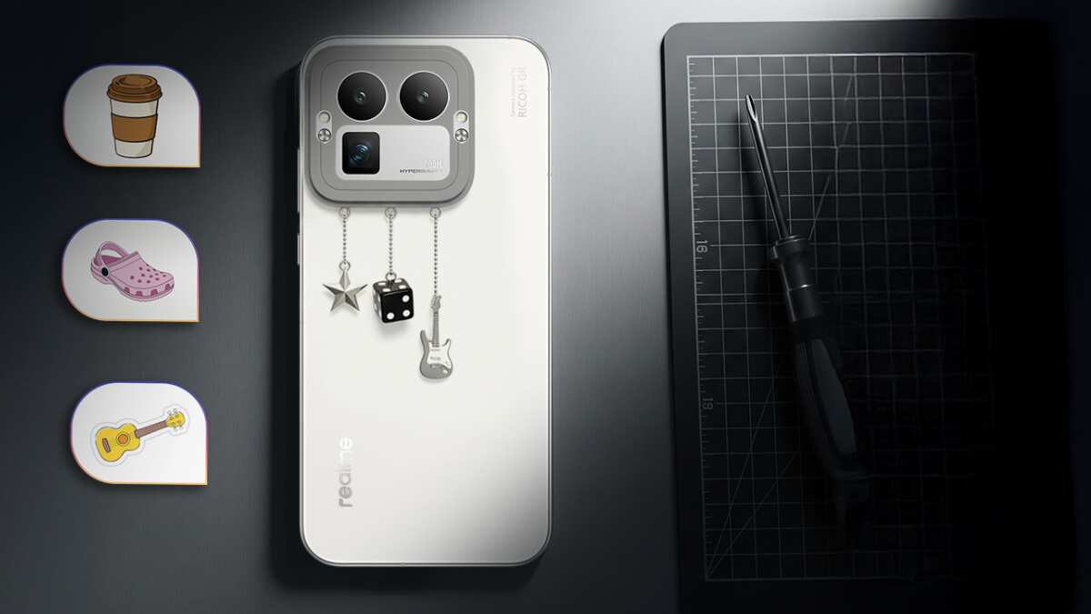 दुनिया का पहला Switch Design वाला फोन, 200MP टेलीफोटो और 7000mAh बैटरी- इतनी है Realme के नए फोन की कीमत