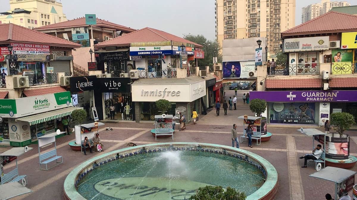 पूरा एशिया पैसिफिक एक तरफ, गुरुग्राम का गैलेरिया मार्केट एक तरफ,  जापान के मार्केट से लेकर CP भी फेल