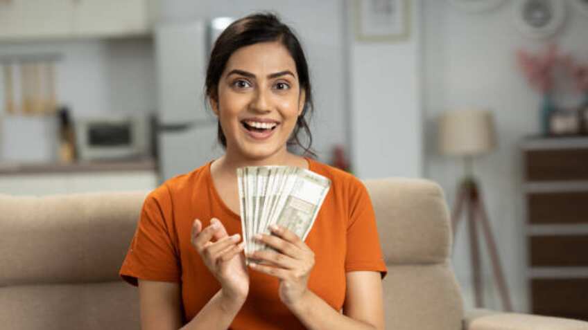आपकी सैलरी स्लिप में छिपा है अमीर बनने का खजाना! ये 5 सीक्रेट्स डिकोड करें और टैक्स बचाएं!