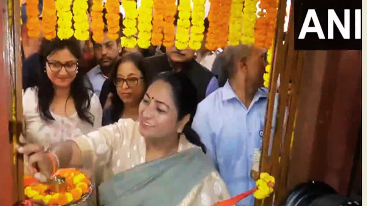 दिल्ली को मिला हेल्थकेयर का बड़ा तोहफा! 70 नए Ayushman Arogya Mandir हुए शुरू, फ्री में मिलेंगी ये सुविधाएं