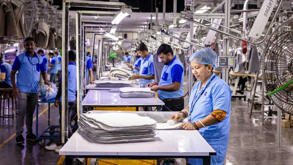 महिला कर्मचारियों से लेकर गिग वर्कर्स तक... नए लेबर कानूनों में किसके लिए क्या बदला? 10 स्लाइड में समझें पूरी बात