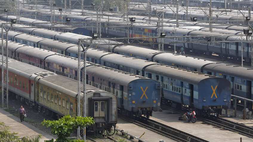 ट्रेन से करना है सफर तो सावधान! 28 नवंबर को कैंसिल होने वाली हैं ये गाड़ियां, कहीं आपने भी तो नहीं कराई है बुकिंग