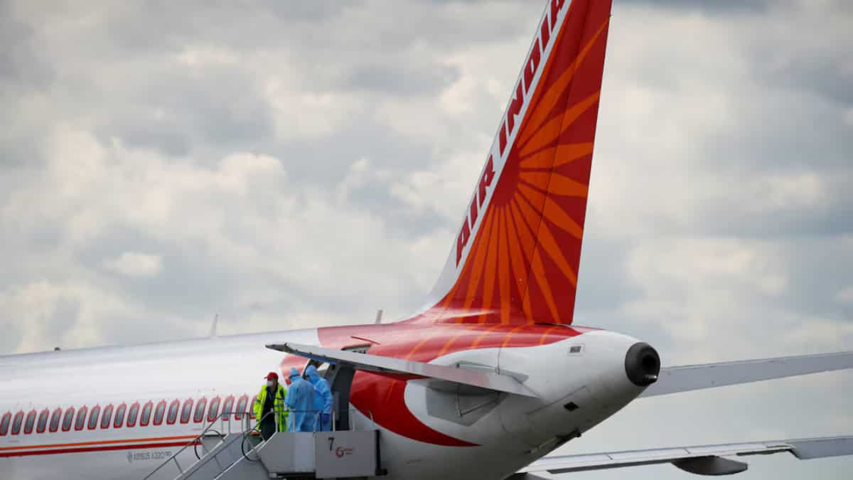 Airbus A320 को लेकर DGCA ने दिया तुरंत जांच का आदेश, Air India और IndiGo के पैसेंजर्स उड़ान के पहले कर लें ये काम!