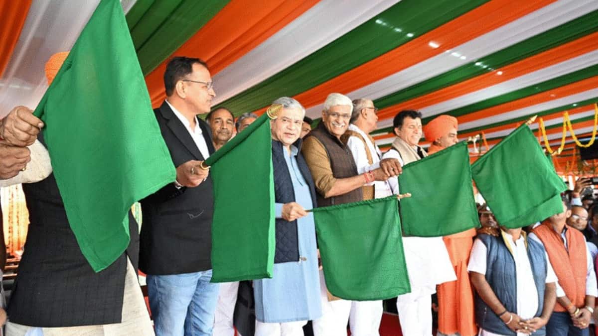 जैसलमेर के लोगों के लिए बड़ी खुशी का दिन! ‘स्वर्ण नगरी’ ट्रेन शुरू होते ही अश्विनी वैष्णव ने कर दिया बड़ा ऐलान