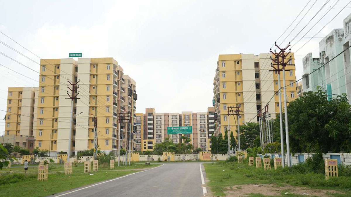 यूपी की राजधानी में सस्ते 2BHK, 3BHK फ्लैट्स की भरमार, एयरपोर्ट, लुलू मॉल से बेहद पास, कीमत ₹39 लाख से शुरू