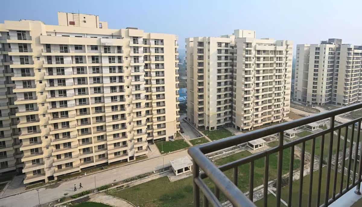 NCR में अंधाधुंध प्रॉपर्टी के दाम बढ़ने का दौर खत्म? सट्टेबाज हुए मार्केट से आउट, घर खरीदारों के लिए आया मौका