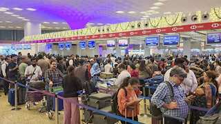 Indigo ने पैसेंजर्स से फिर हाथ जोड़कर मांगी माफी, 15 दिसंबर तक हटाया चार्ज, जारी की नई एडवाइजरी