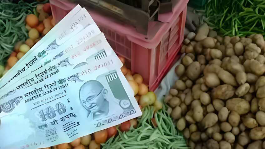 दालें हुईं महंगी, अनाज सस्ता: खाने-पीने की चीजें बिगाड़ रहीं बजट, जानिए किस सेक्टर में कितनी बढ़ी महंगाई
