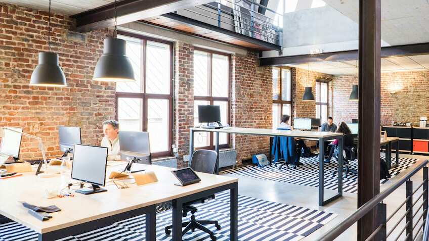 35% सस्ता किराया, बड़ी कंपनियों ने बदला ठिकाना, दिल्ली NCR-मुंबई नहीं, अब जयपुर-इंदौर में खुल रहे ऑफिस