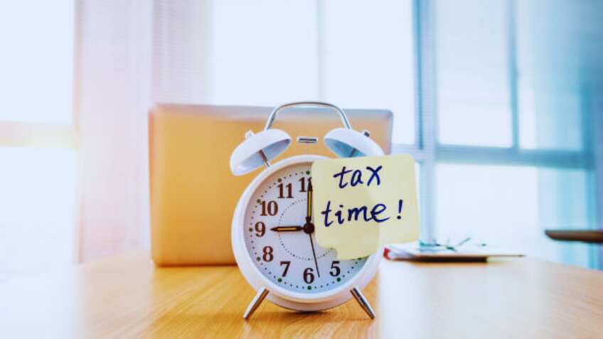 बुरे फंसेंगे! क्या आप भी कर रहे हैं ये कैश वाली गलती? Income Tax डिपार्टमेंट कभी भी भेज सकता है नोटिस,क्यों?