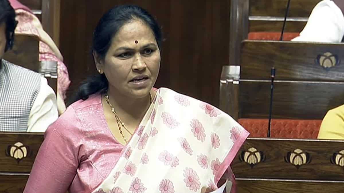 पहली जॉब पर ₹15,000 का इंसेंटिव, 2 साल में 3.5 करोड़ नौकरियां! केंद्रीय मंत्री ने बताया PMVBRY का पूरा प्लान 