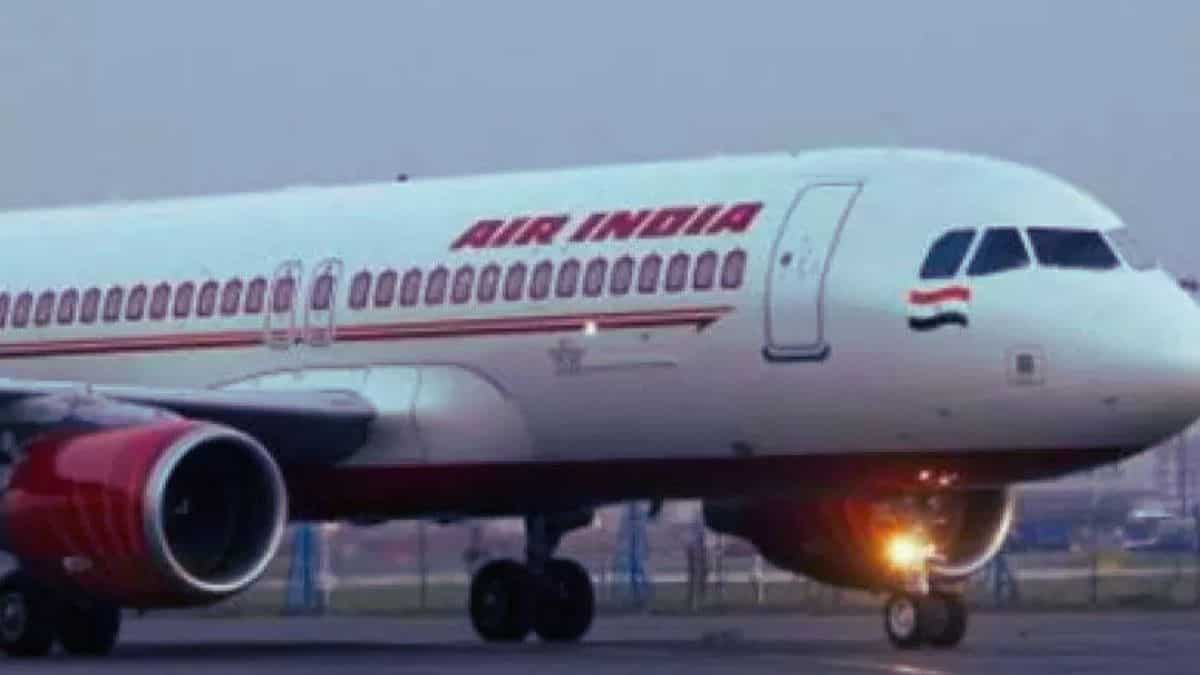 टेकऑफ के बाद तकनीकी खराबी. दिल्ली-मुंबई Air India फ्लाइट AI887 की सुरक्षित वापसी