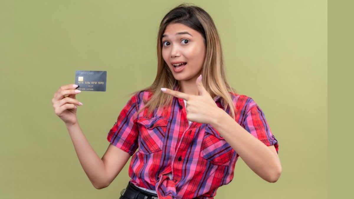 Credit Card Benefits: कर्ज नहीं, स्मार्ट टूल है क्रेडिट कार्ड! ये 5 फायदे जान लिए तो बदल जाएगा नजरिया