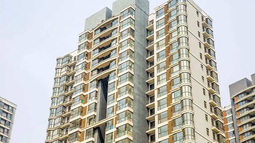 500 मीटर पर RRTS स्टेशन, NH-58 के पास प्राइम लोकेशन, NCR में यहां मिल रहे सस्ते 2BHK फ्लैट्स, कीमत ₹3700/sqft