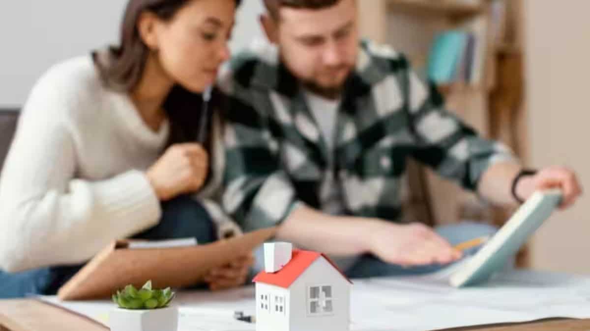 Home Loan: उधारकर्ता की मौत हो जाए तो बैंक परिवार से नहीं मांगेगा बकाया! बस लोन लेते वक्‍त कर लेना ये 1 जरूरी काम