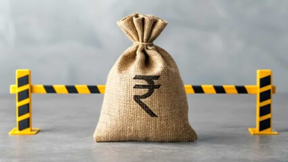 Union Bank की धमाकेदार FD: ₹1,00,000 के निवेश पर पाएं ₹22,239 का फिक्स ब्याज, देखें बैंक का इंटरेस्ट कैलकुलेशन