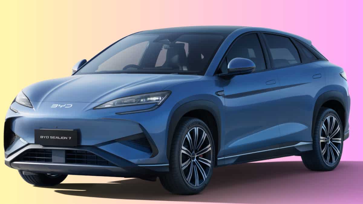 क्यों और कितनी महंगी हुई 11 एयरबैग्स वाली BYD Sealion 7? 2300 यूनिट्स बेचने के बाद कंपनी ने बढ़ा दी कीमत
