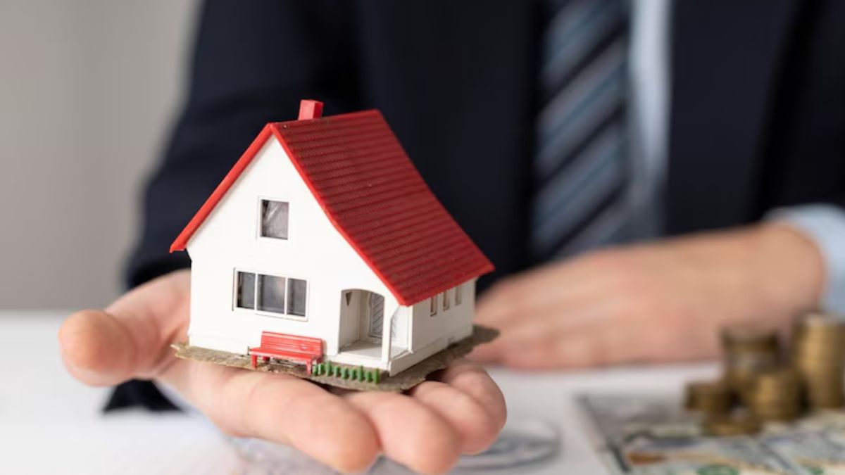 Loan against Property: भारत में NRI को लेना हो लोन तो किन शर्तों को पूरा करना होगा?