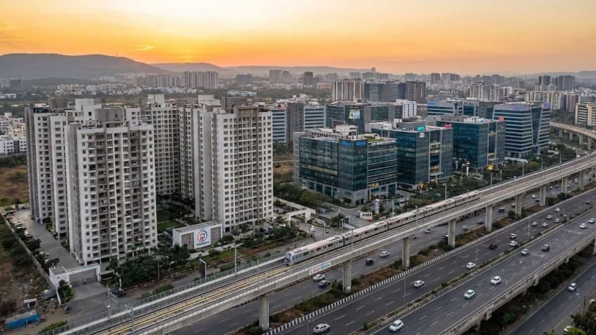 बाकी पुणे का रियल एस्टेट पड़ा ठंडा, केवल इस इलाके पर टूट पड़े खरीदार, 100 में 40 लोग यहीं खरीद रहें घर