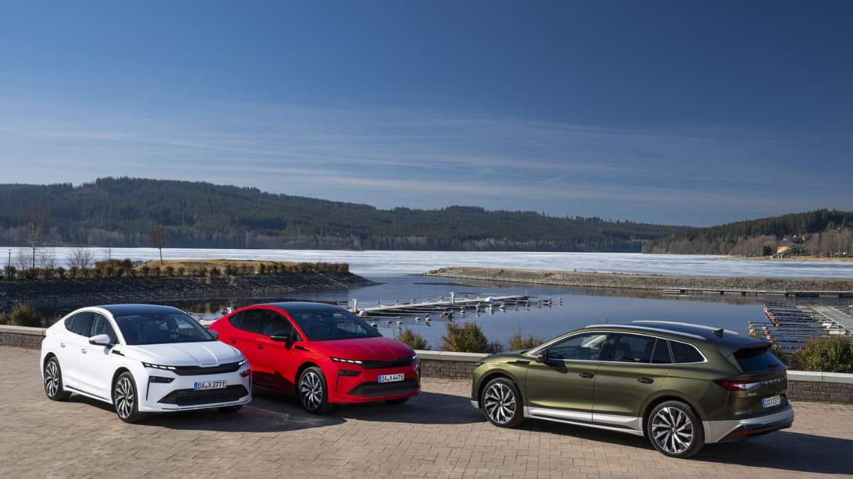 एक सब 4-मीटर कार ने बदले इस ऑटो ग्रुप के दिन, बीते साल 6 लग्जरी कंपनियों ने मिलकर बेचे 1,17,000 लाख यूनिट्स