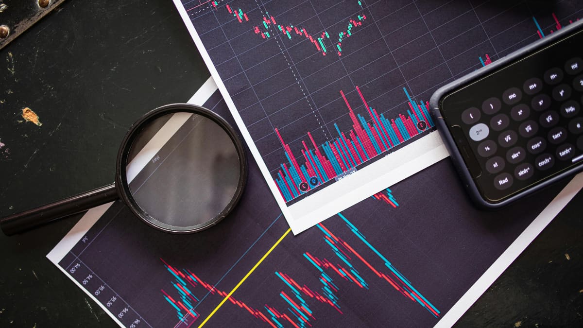 फिर आसमान पर पहुंची चांदी की कीमतें, BCCL का आईपीओ 140 गुना भरा, पढ़ें आज के ताजा अपडेट्स