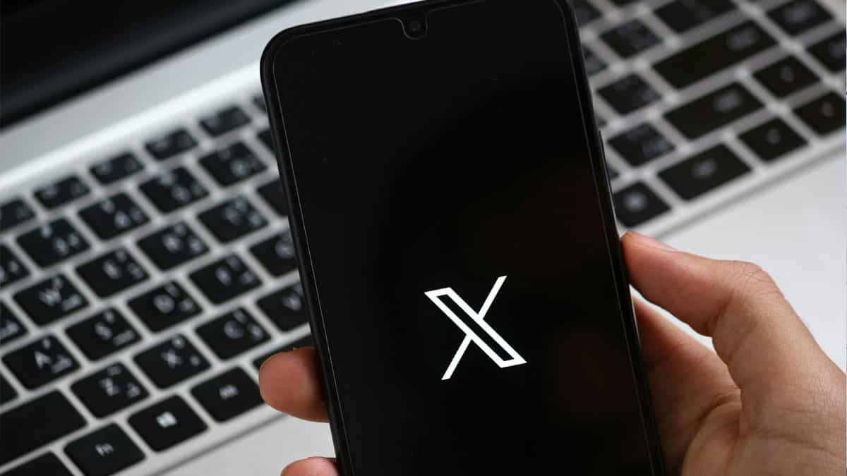 तीन दिन में दूसरी बार ठप हुआ X, ऐप, वेबसाइट दोनों ही नहीं खोल पा रहे हैं यूजर्स, दिख रही है ब्लैंक स्क्रीन