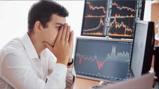 10% लुढ़ककर इस आईटी स्टॉक ने बढ़ाई निवेशकों की टेंशन, आगे और गिरेंगे भाव? 4 ब्रोकरेज की आई राय