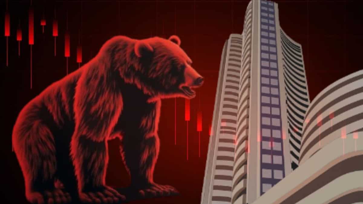 Stock Markets Highlights: बजट के पहले बाजार लाल निशान में बंद, निफ्टी 100 अंक नीचे; इन शेयरों से निवेशकों ने निकाले सबसे ज्यादा पैसे