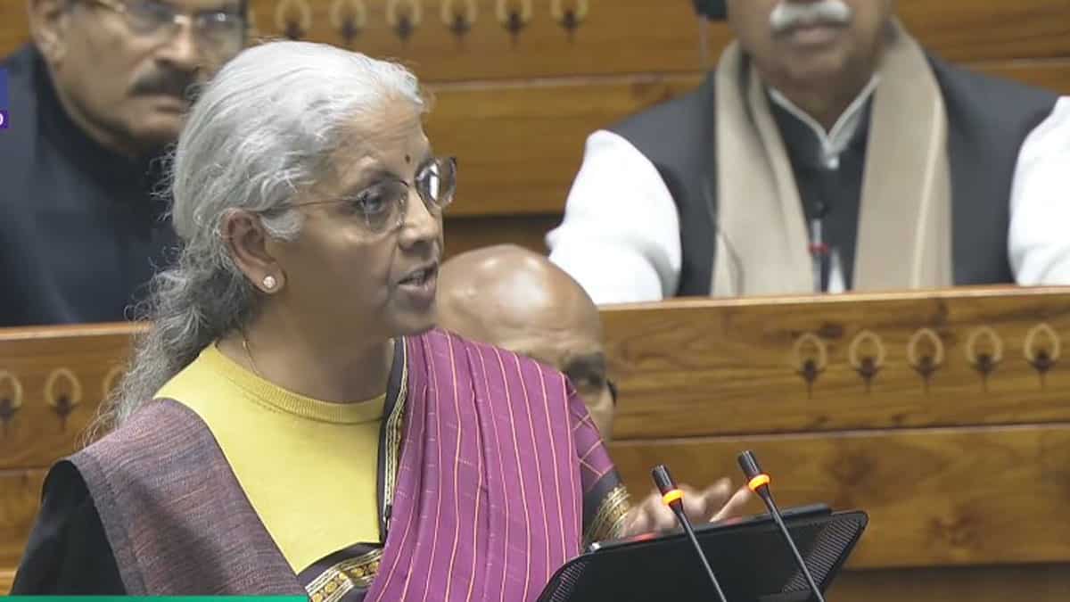 Budget 2026: क्लाउड सर्विस कंपनियों के लिए 2047 तक टैक्स हॉलिडे, IT सेक्टर के लिए घोषणाओं की झड़ी
