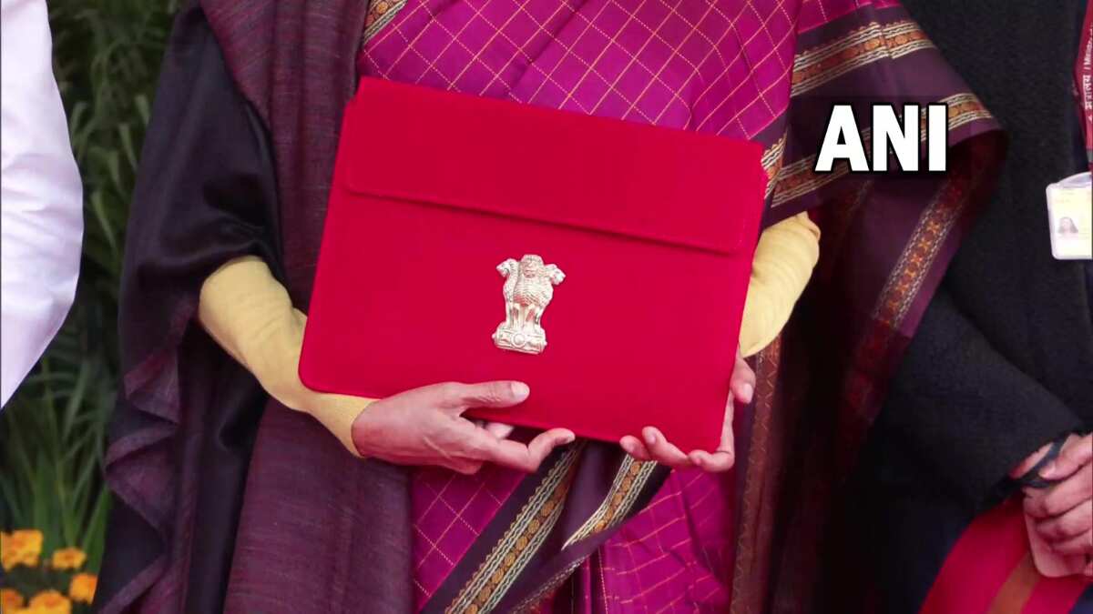 यूपी के लिए बजट में कई बड़े ऐलान, हाई-स्पीड रेल कॉरिडोर, पोर्ट, शी मार्ट समेत ये घोषणाएं शामिल