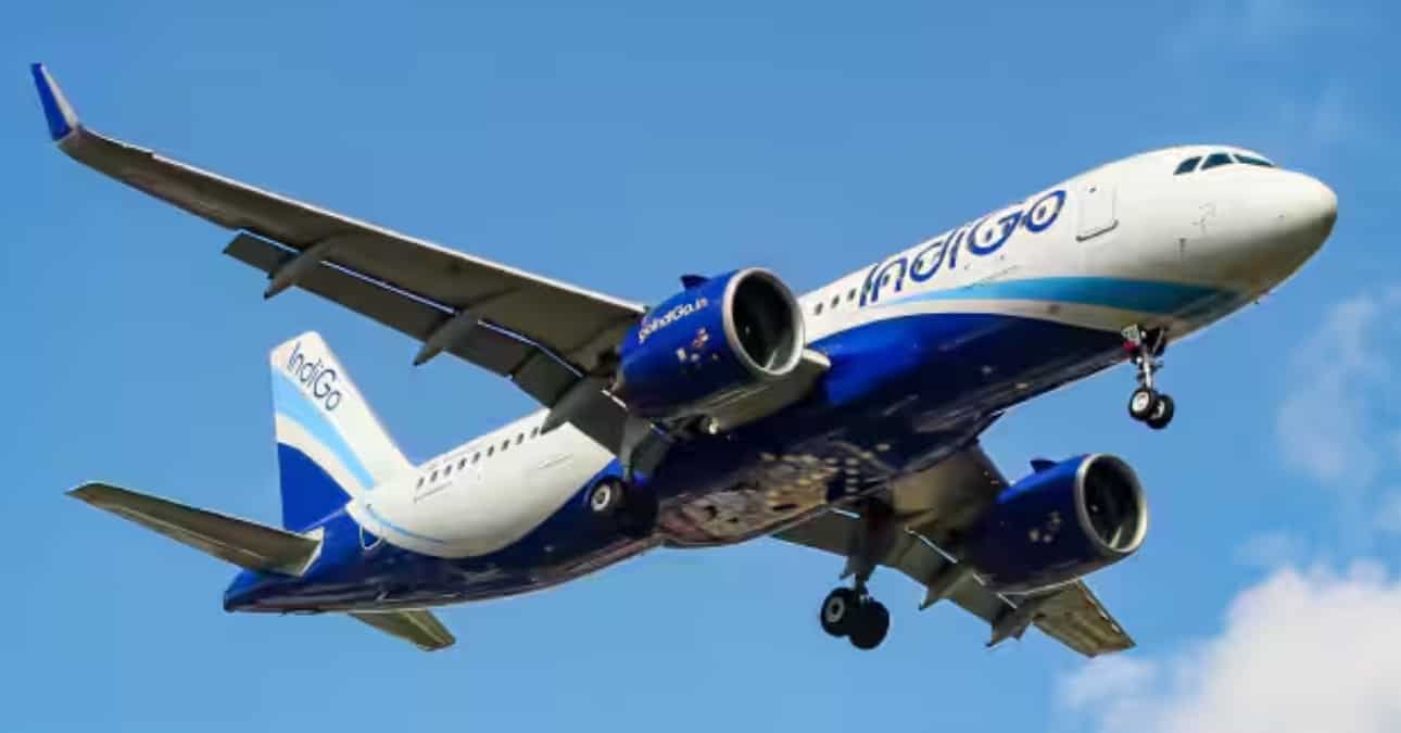 Indigo के शेयर में 4% तक गिरावट, 3 दिनों की तेजी पर लगा ब्रेक; CCI करेगी फ्लाइट कैंसिलेशन मामले की जांच