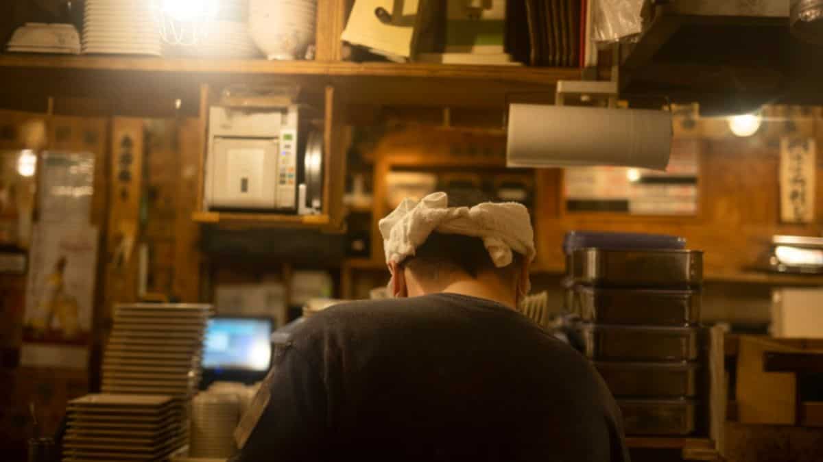 छोटे कारोबारियों की बल्ले-बल्ले! अब बिना गारंटी मिलेगा पहले से दोगुना लोन, RBI का बड़ा फैसला