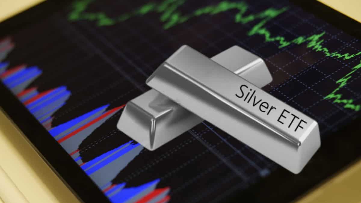 जानिए चांदी में गिरावट के 5 प्रमुख कारण क्या हैं, अगले 1 साल के लिए ब्रोकरेज ने चुने ये 2 Silver ETF