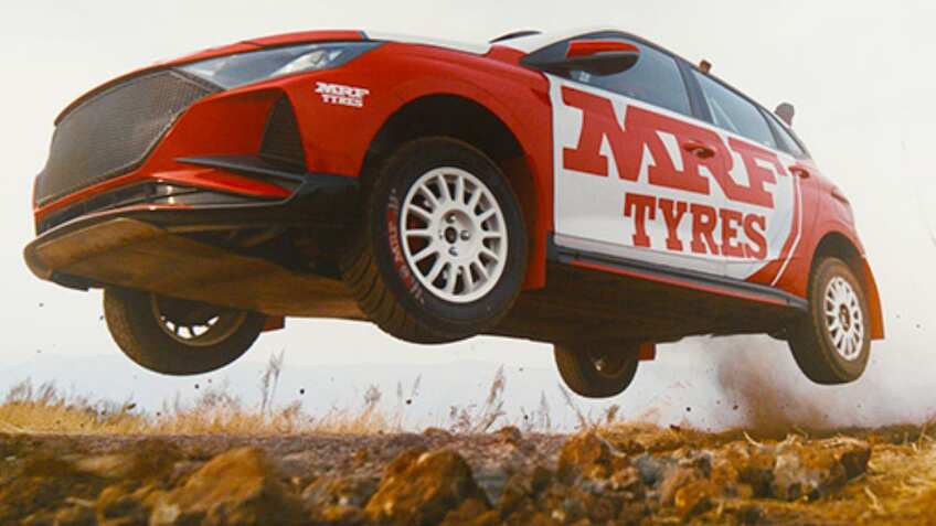 MRF का कमाल! दमदार Q3 नतीजे आते ही ₹14,000 चढ़ गया शेयर का भाव; दूसरा अंतरिम डिविडेंड देगी टायर कंपनी