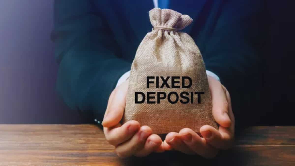 प्राइवेट बैंकों का हाल भी समझ लें