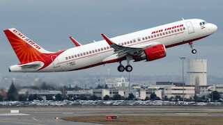 संसद में बड़ा खुलासा: देश के 50% विमानों में मिली 'बार-बार होने वाली खराबी', एयर इंडिया के 10 में से 7 प्लेन गड़बड़!