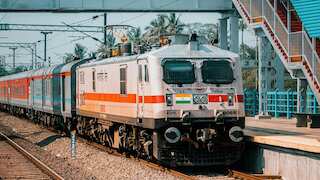 आधी सीट पर पूरी कीमत क्यों? रेलवे ने यदि मान ली संसदीय समिति की ये सिफारिश, RAC यात्रियों को वापस मिलेगा पैसा