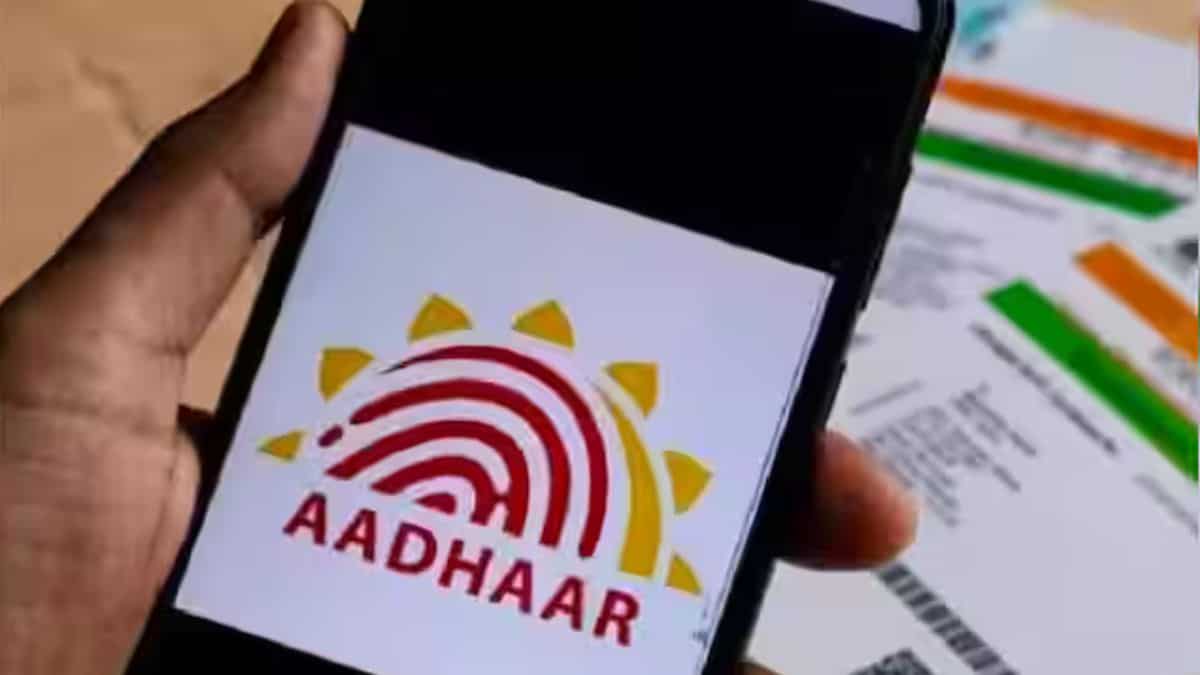 5 साल से कम उम्र के बच्चे का आधार बनवाना है? बिना झंझट के ऐसे होगा काम - डॉक्यूमेंट्स और प्रोसेस के साथ ये रही पूरी डिटेल