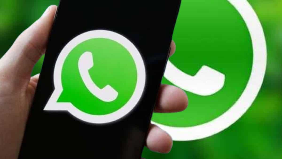 WhatsApp पर गलती से डिलीट हो गई चैट? घबराएं नहीं, इन तरीकों से आसानी से कर सकते हैं रिकवर