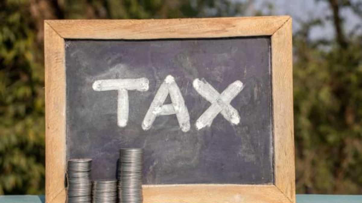 कौन से सेक्टर में 1 अप्रैल से बदलेंगे इनकम टैक्स रूल्स