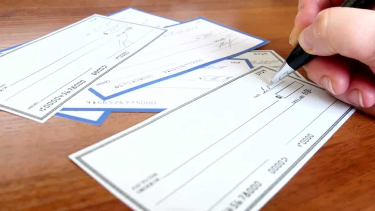 चेक बाउंस का पूरा प्रोसेसे कैसे काम करता है?