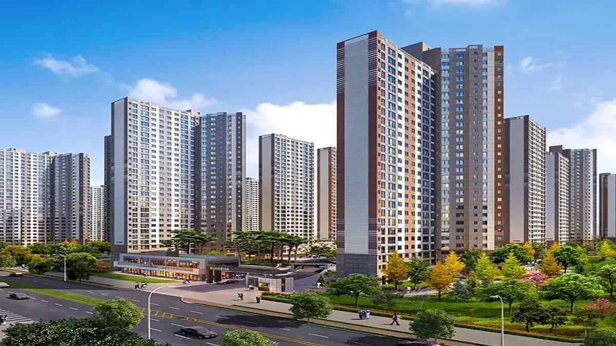 गुरुग्राम के बाद अब मुंबई पर नजर, DLF का 23,300 करोड़ रुपए का प्लान, 2027 में लगेगी नए प्रोजेक्ट्स की कतार