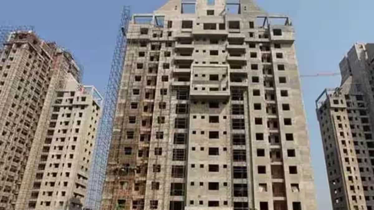 जरूरी डेटा गायब, न ही प्रोजेक्ट समय पर पूरा होने की गारंटी, घर खरीदार नहीं डिफॉल्टर बिल्डर्स से RERA को प्यार?